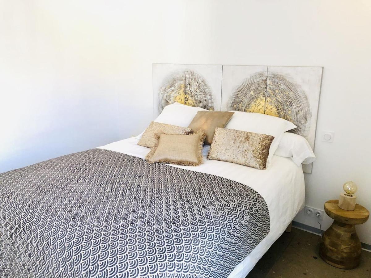 Appartement T3 Lumineux Traversant Totalement Neuf En Face De La Plage Front De Mer Vue Sur Les Iles Vue Mer Panoramique Assuree Residence De La Plage Centre Ville Du Lavandou 3Eme Etage Avec Ascenseur Appartement T3 Ле-Лаванду Екстер'єр фото