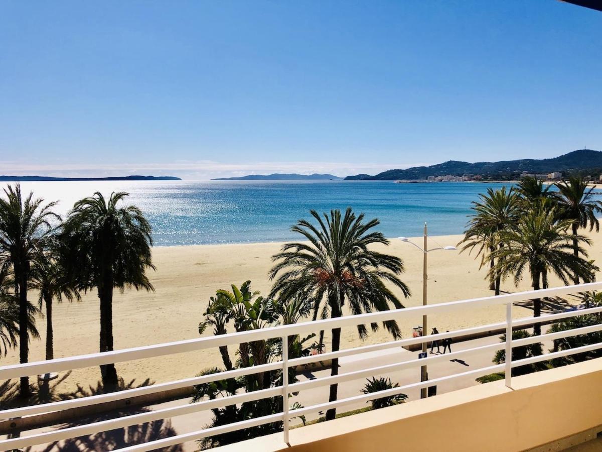 Appartement T3 Lumineux Traversant Totalement Neuf En Face De La Plage Front De Mer Vue Sur Les Iles Vue Mer Panoramique Assuree Residence De La Plage Centre Ville Du Lavandou 3Eme Etage Avec Ascenseur Appartement T3 Ле-Лаванду Екстер'єр фото