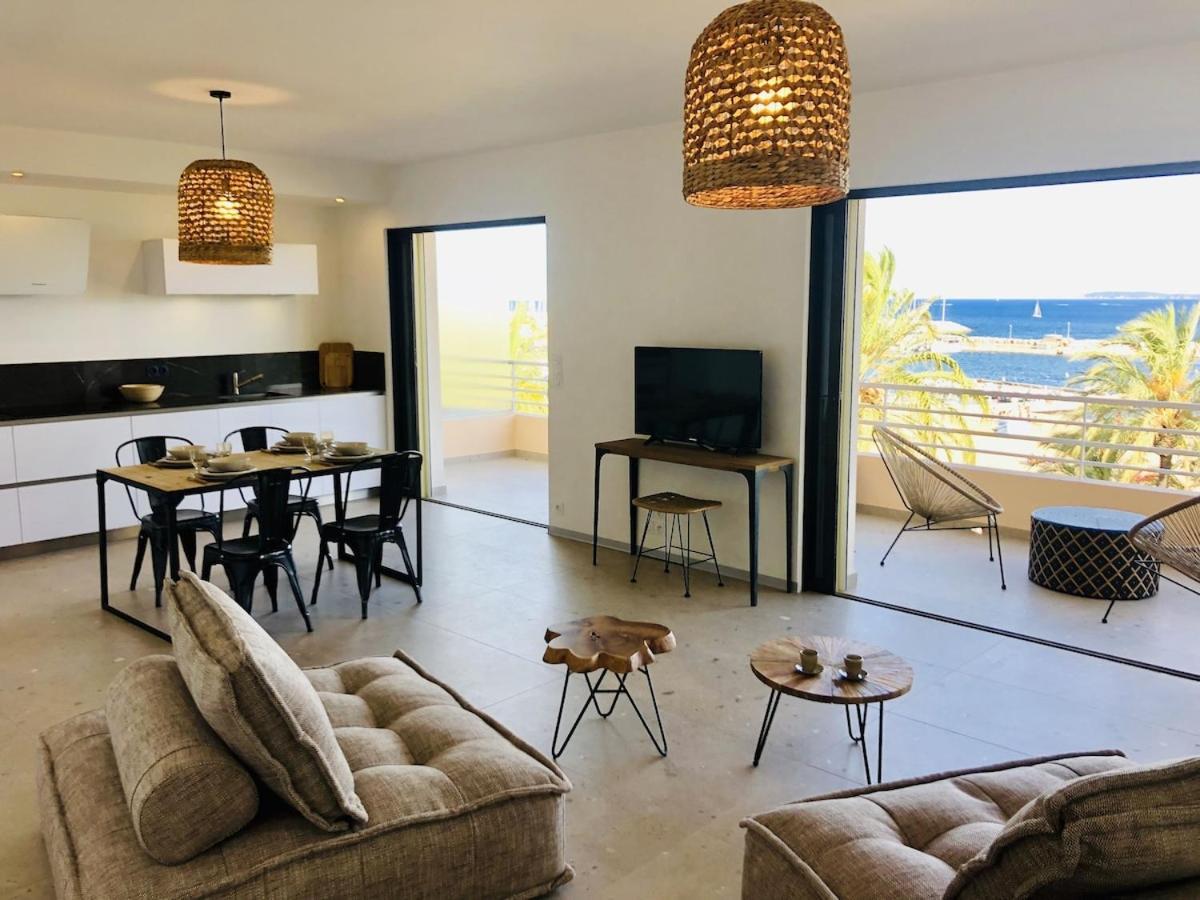 Appartement T3 Lumineux Traversant Totalement Neuf En Face De La Plage Front De Mer Vue Sur Les Iles Vue Mer Panoramique Assuree Residence De La Plage Centre Ville Du Lavandou 3Eme Etage Avec Ascenseur Appartement T3 Ле-Лаванду Екстер'єр фото