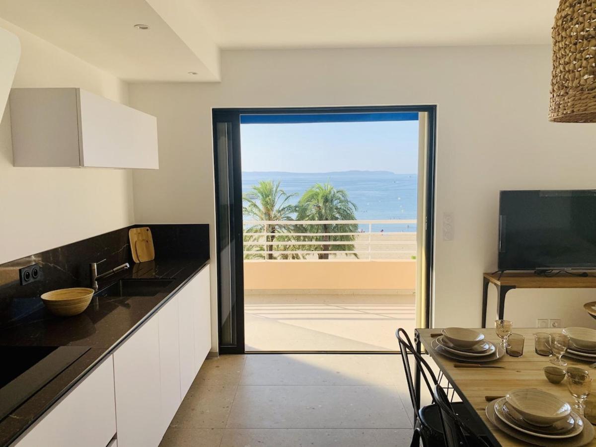 Appartement T3 Lumineux Traversant Totalement Neuf En Face De La Plage Front De Mer Vue Sur Les Iles Vue Mer Panoramique Assuree Residence De La Plage Centre Ville Du Lavandou 3Eme Etage Avec Ascenseur Appartement T3 Ле-Лаванду Екстер'єр фото