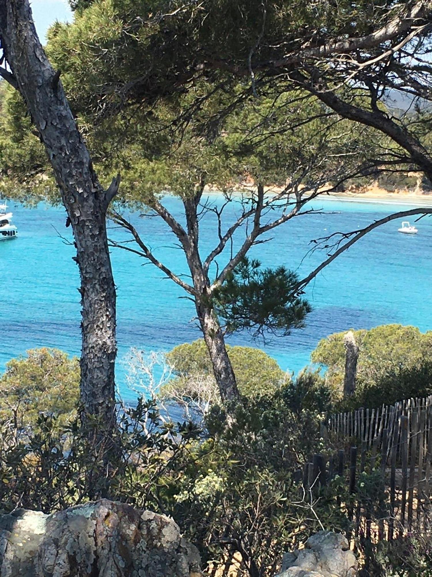 Appartement T3 Lumineux Traversant Totalement Neuf En Face De La Plage Front De Mer Vue Sur Les Iles Vue Mer Panoramique Assuree Residence De La Plage Centre Ville Du Lavandou 3Eme Etage Avec Ascenseur Appartement T3 Ле-Лаванду Екстер'єр фото